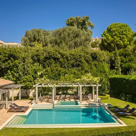 וילה Sarlata סבורונטה