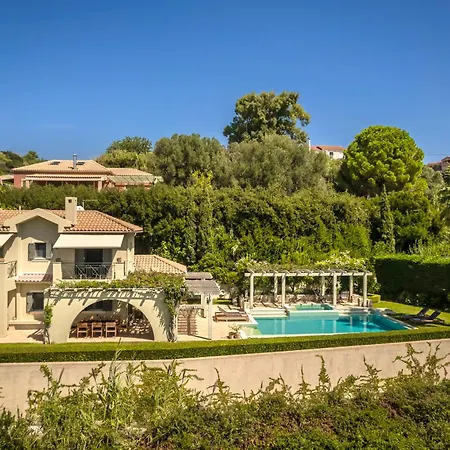 Villas Вилла Свороната