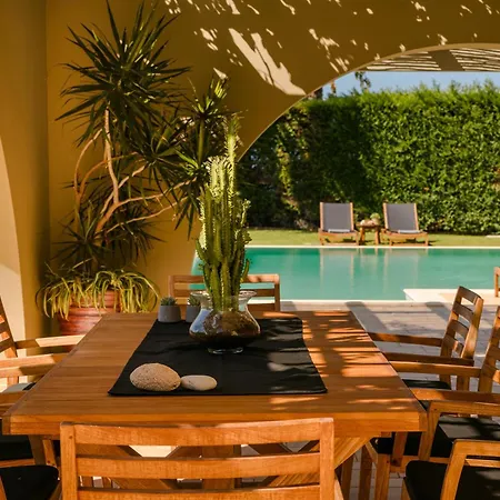 Villas Свороната