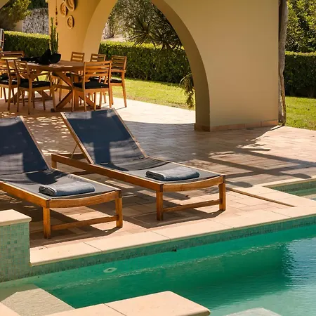 Villas Свороната