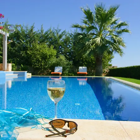Sarlata Villa Svoronata