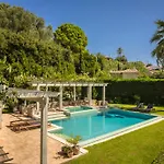 Villas *