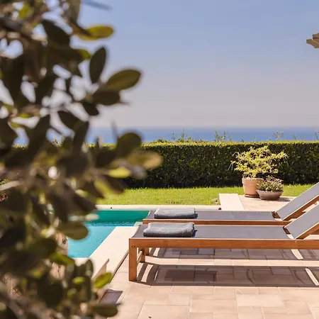 Villa Villas *