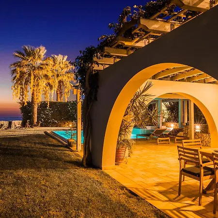 Villas Villa *