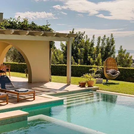 Villas Villa *