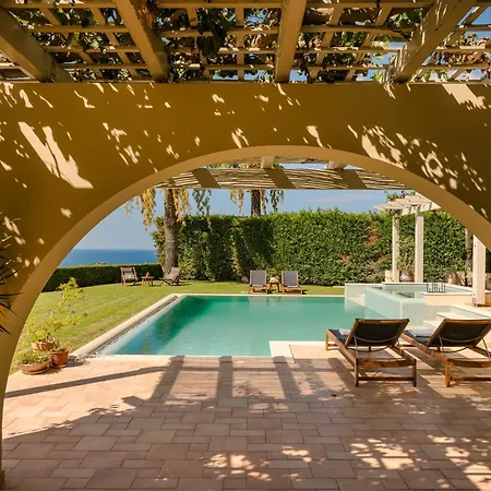 Villa Villas *