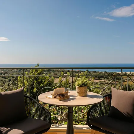 Sarlata Villa